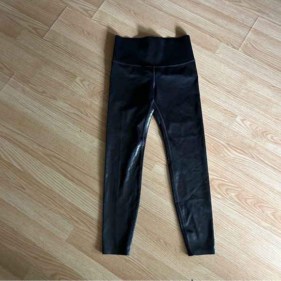 NWT Knix Black The Birds Papaya Sculpt Leggings Small - Picture 1 of 11